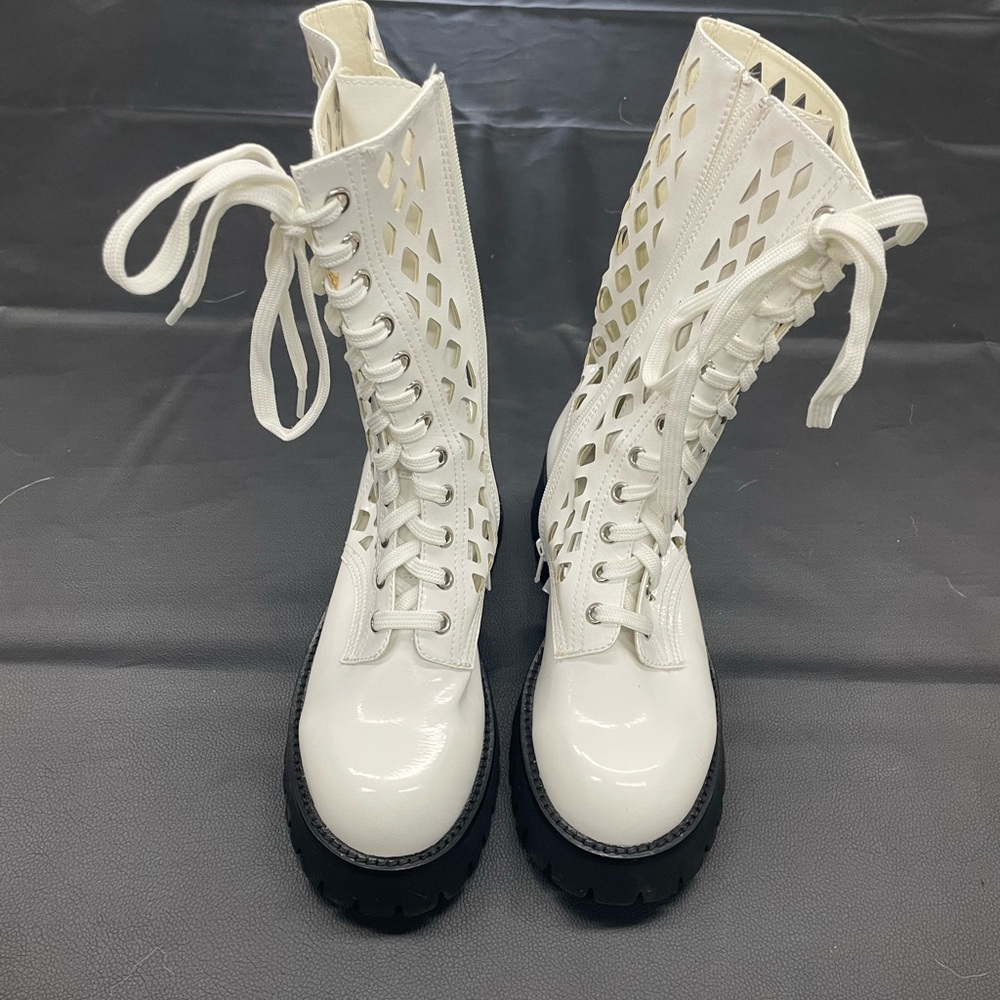 BNWOT combat style boots from Jeffrey Campbell